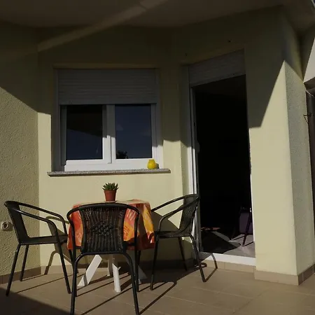 Happy Apartment